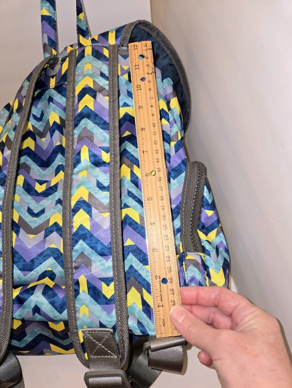 Chevron Print Drawstring Backpack in Teal - Navy & Yellow - Picture 9 of 13